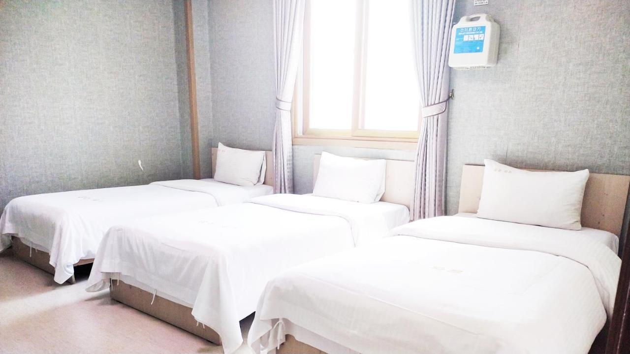 Golden Park Hotel Jeju Exterior foto