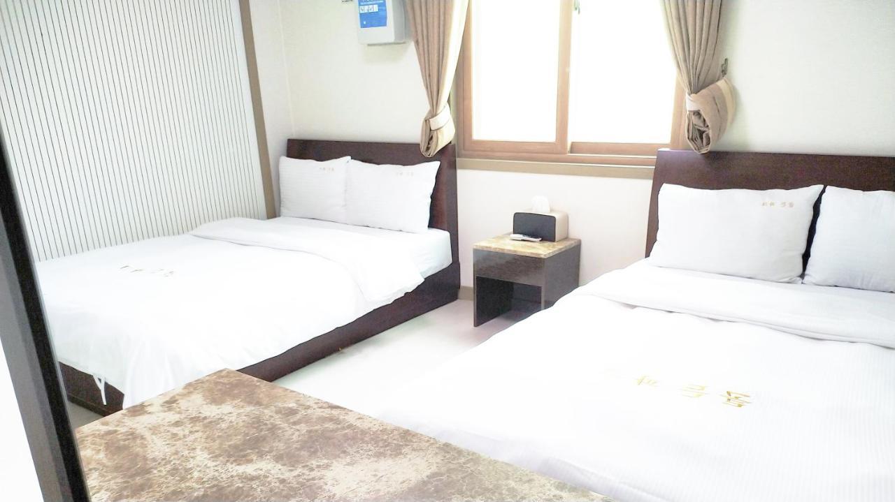 Golden Park Hotel Jeju Exterior foto
